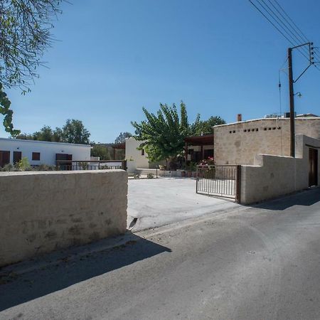 منزل الضيف Pano Akourdalia  في Chloe'S House المظهر الخارجي الصورة