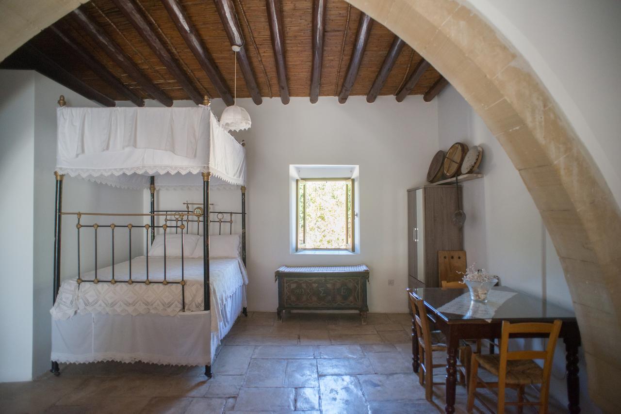 منزل الضيف Pano Akourdalia  في Chloe'S House المظهر الخارجي الصورة