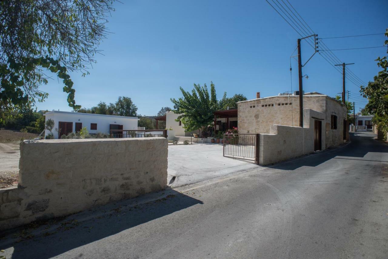 منزل الضيف Pano Akourdalia  في Chloe'S House المظهر الخارجي الصورة